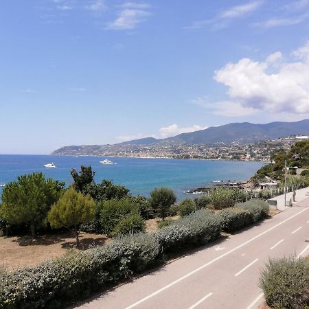 Villaggio Turistico La Vesca San Remo Exterior foto