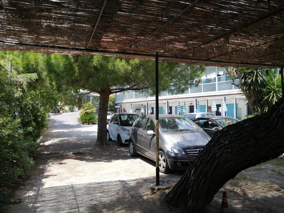 Villaggio Turistico La Vesca San Remo Exterior foto